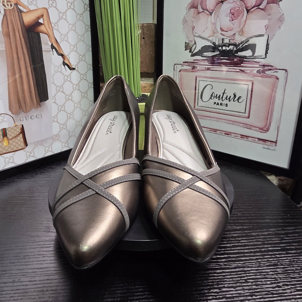 Easy Street Metallic Heels - Picture 4 of 6